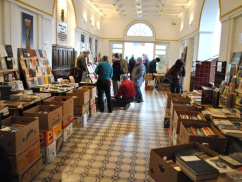 Könyvvásár a Partiumi Keresztény Egyetemen