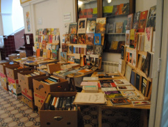 Újra könyvvásár és könyvbemutató a PKE-n